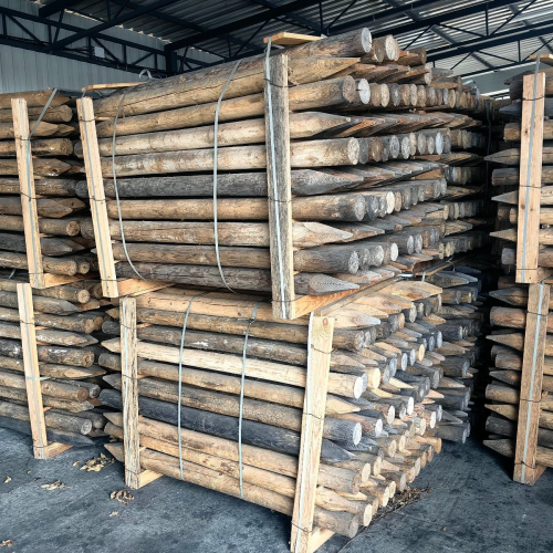 Колья деревянные окоренные
