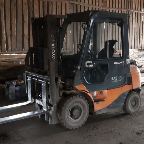 Вилочный погрузчик TOYOTA 7FGF25