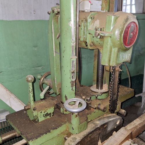 Комбинированный долбежный станок