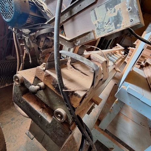 Усорезный станок торцовочный