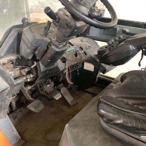 Вилочный погрузчик TOYOTA 7FGF25