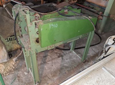 Автоматическое подающее устройство к строгальному станку (-20)