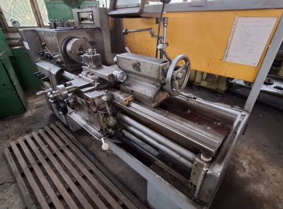 Станок токарно-винторезный