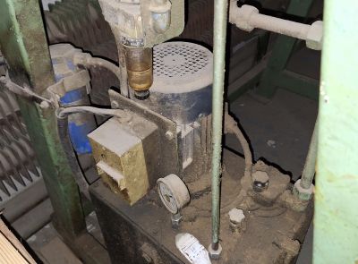 Пресс для склеивания щита